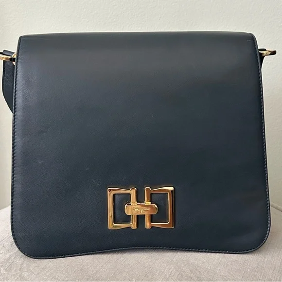 Authentic Salvatore Ferragamo Studio Box Navy Leather Gold Gancio Med EUC - Picture 4 of 15